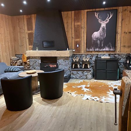 Chalet En Foret Avec Etang. Saint-Etienne-les-Remiremont Kültér fotó