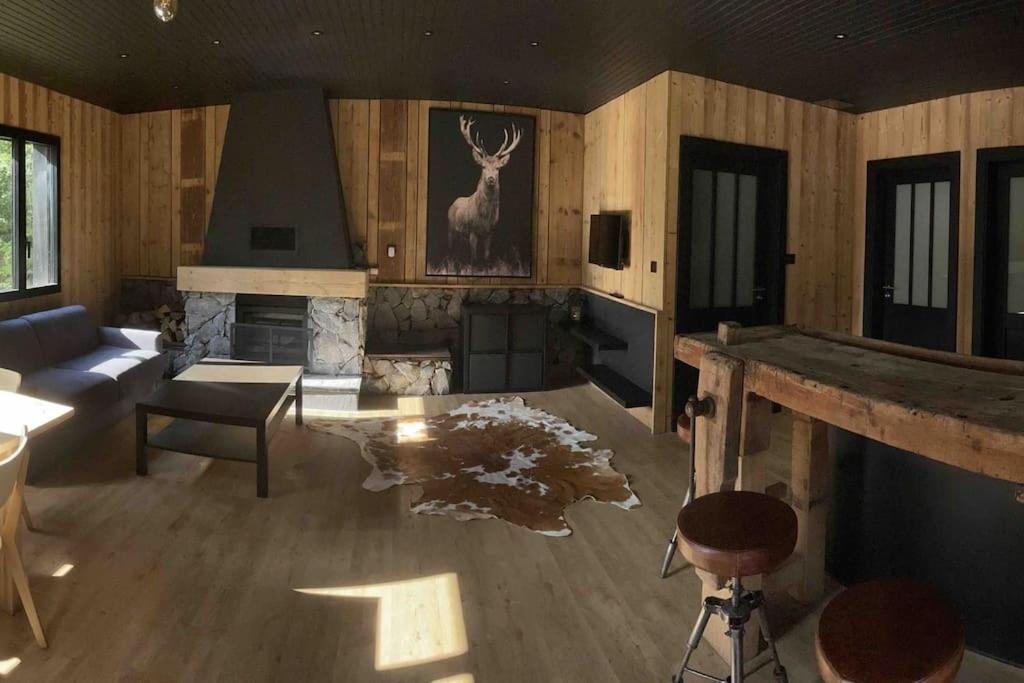 Chalet En Foret Avec Etang. Saint-Etienne-les-Remiremont Kültér fotó